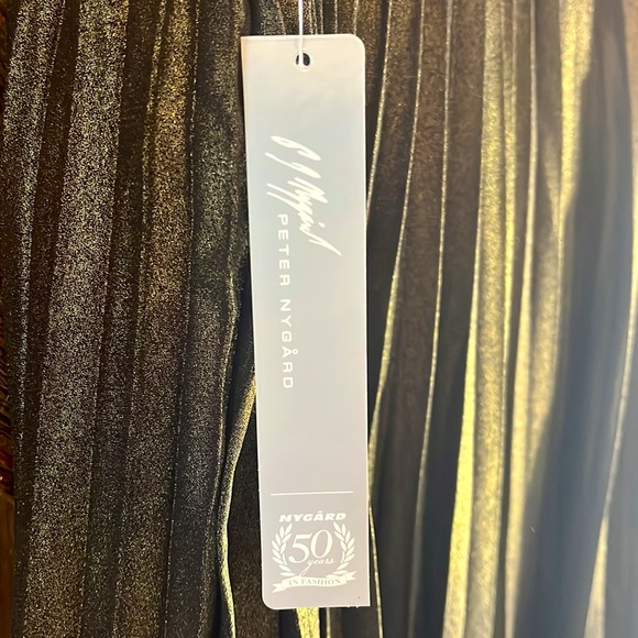 Peter Nygard Iconic Collection Bronze Gold Pleated Skirt - New with Tags - Picture 4 of 5